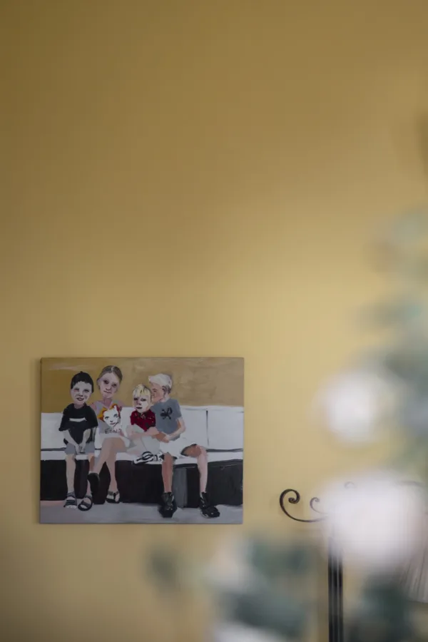 5 title Chantelle Joffe ESH int sitting room art A Baxter copyimageoptim