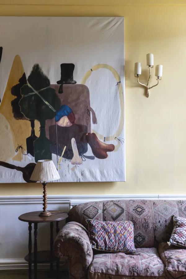 6 title Florian Meisenbergh SH int sitting room sofa and art A B Axter copy