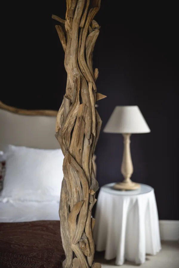 9 title Precious Mc Bain Lorimer bed ESH int Lorimer room A Baxter copyimageoptim