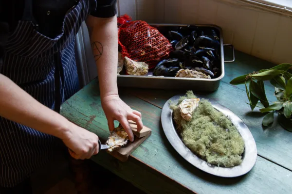 2025 food Oyster prep Eilean Shona February Food Images Web 54 B Cox