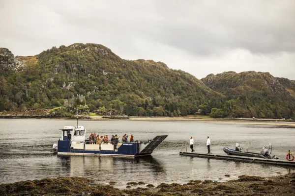 ISLAND LIFE GALLERY ES boat arrival K Borkowski