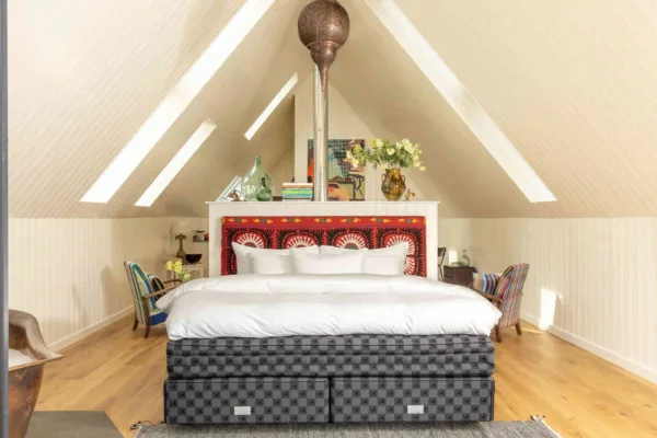 Sail loft pms f3ff0f48 7749 4ba6 9e09 41892ca0aa5b