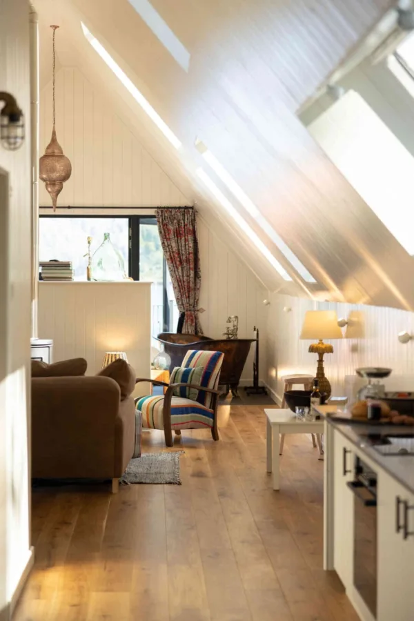 Sail loft pms 109c8216 2032 4b9b 8d02 dc9d270c4860