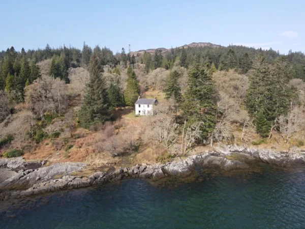 Tioram cottage pms ec285458 b7f7 447c ae04 e552ef20eb08
